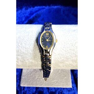 vintage womens seiko blue face gold numerals watch 1N01 0TC0